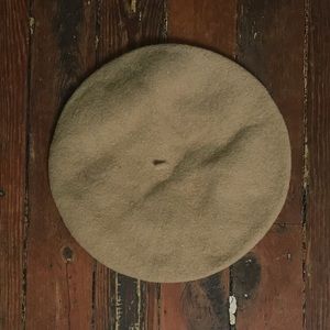 Pretty Wool Beret